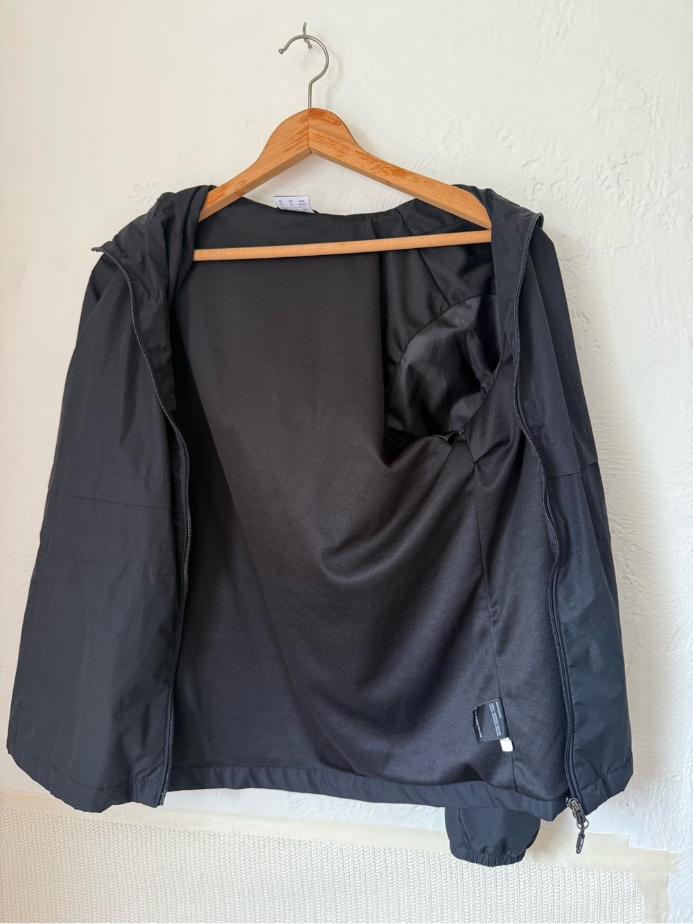 New Balance Hooded Windbreaker Jacket Women’s XL Black Lightweight Full Zip